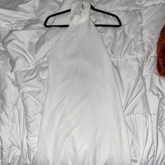 BRAND NEW Halter dress - Picture 4 of 6